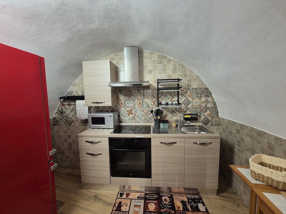 Fully equipped kitchen at Casa Regina 21